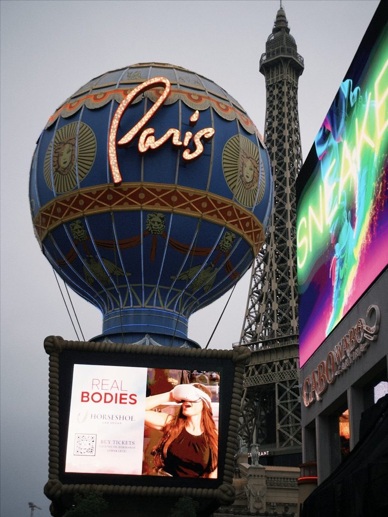 Paris Hotel balloon and Eiffel Tower